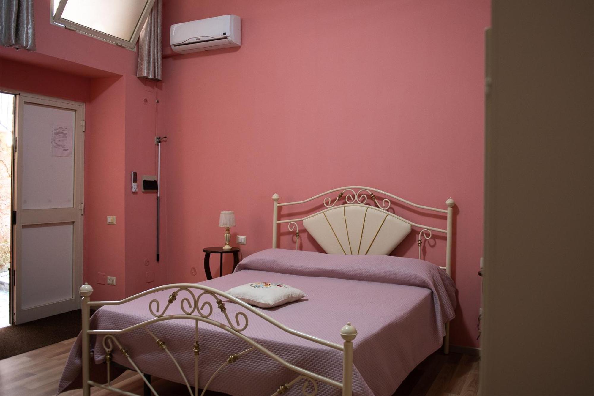 Mandevilla Home Caiazzo Exterior photo